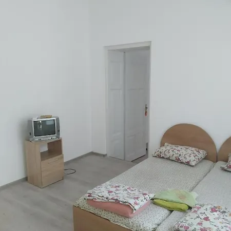 мария луиза Apartman *